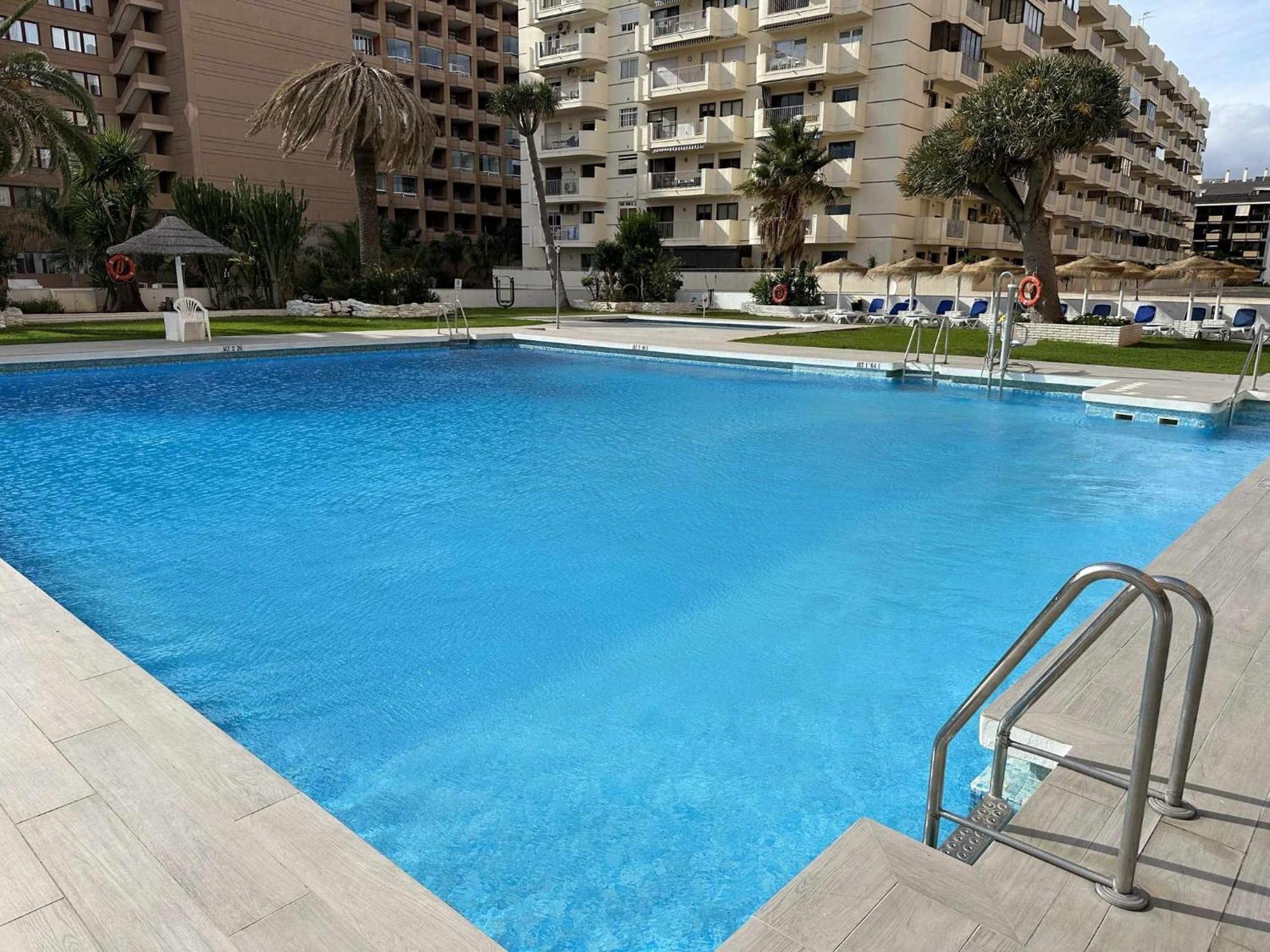 Estudio Pyr Privado Frente Al Puerto De Фуэнхирола Экстерьер фото