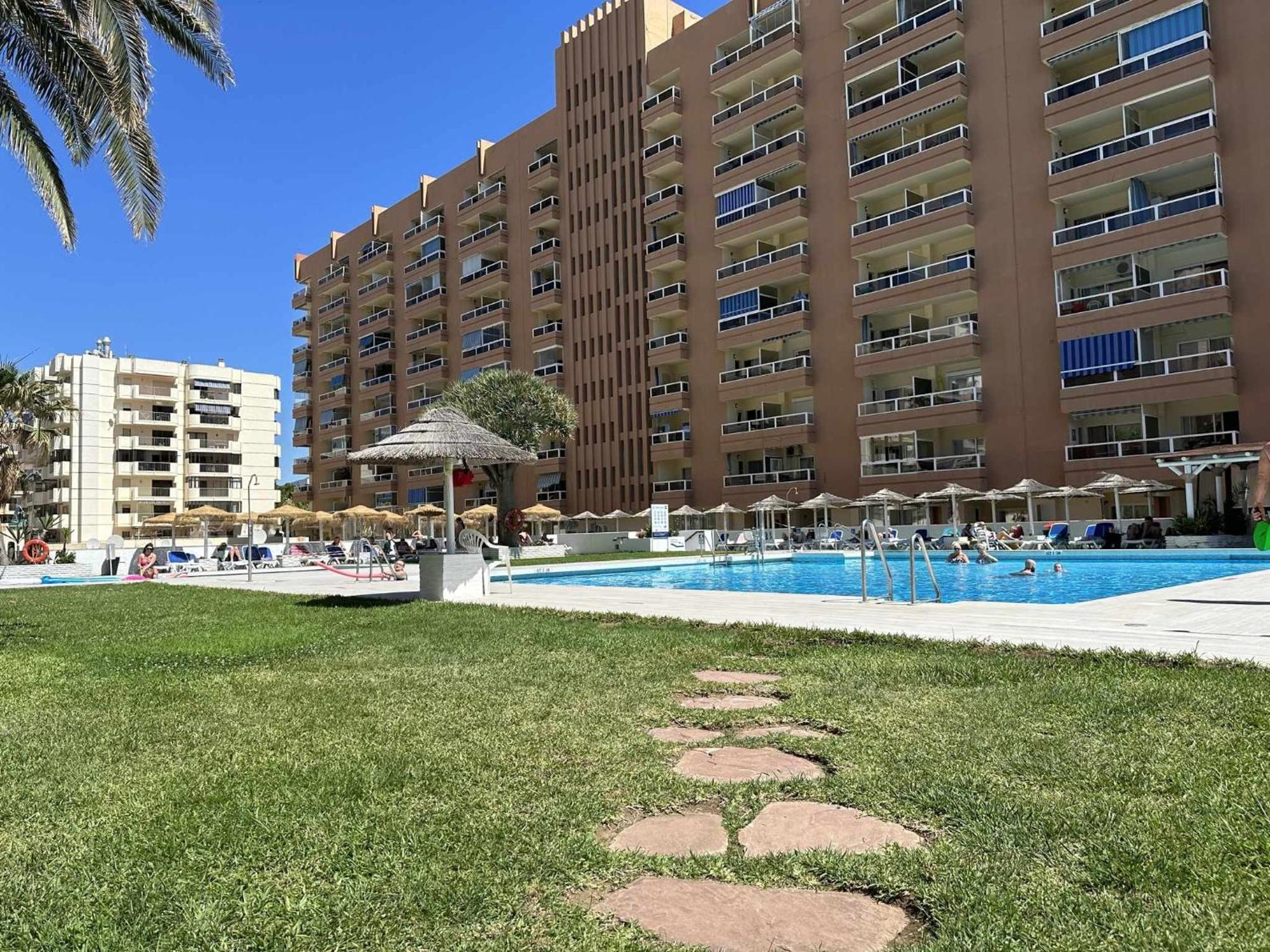 Estudio Pyr Privado Frente Al Puerto De Фуэнхирола Экстерьер фото