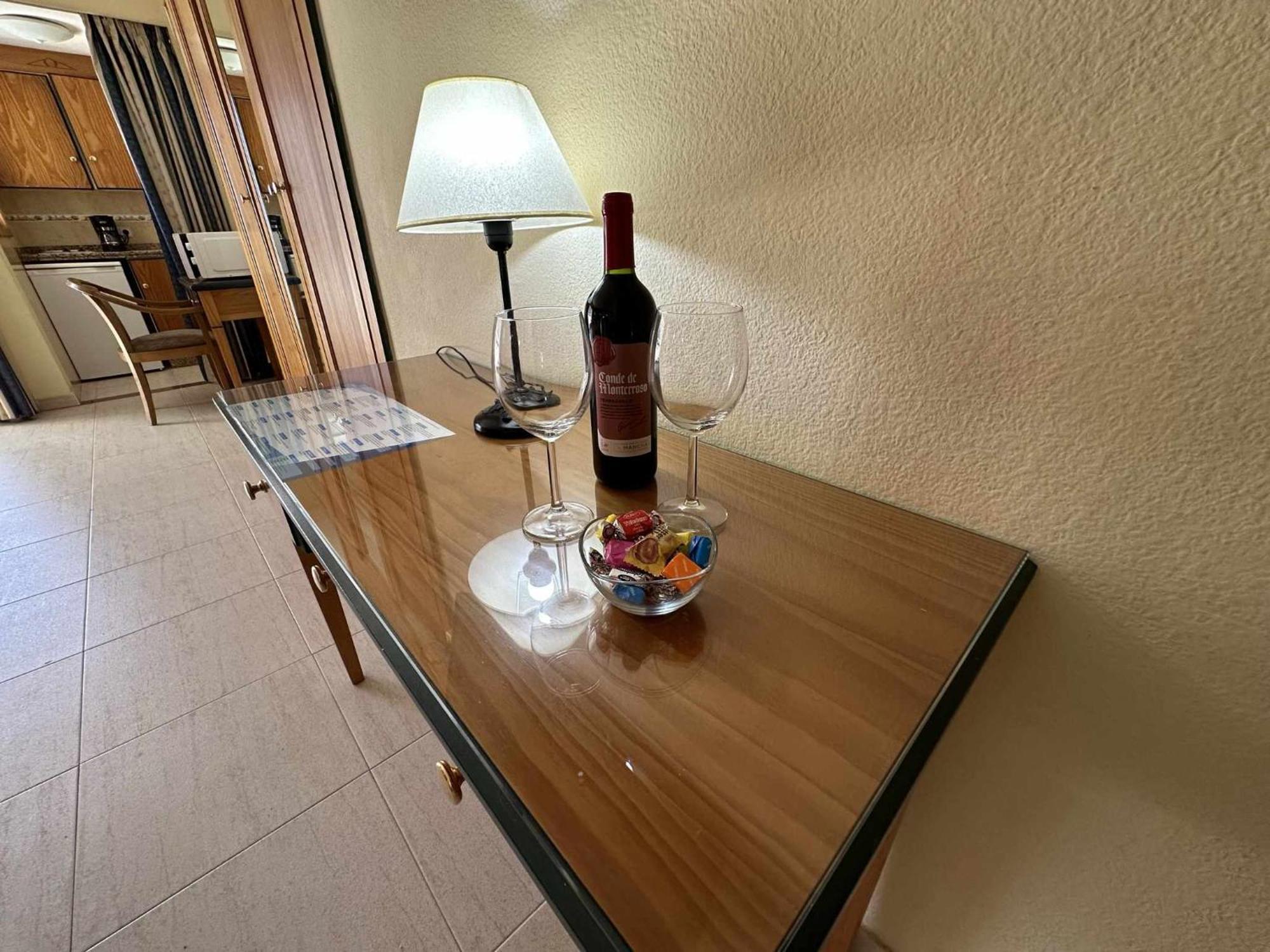 Estudio Pyr Privado Frente Al Puerto De Фуэнхирола Экстерьер фото